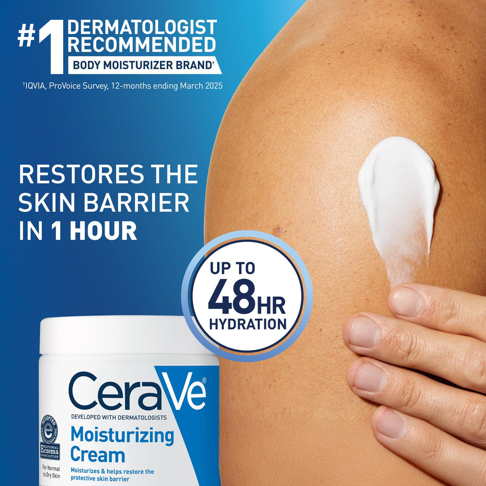 Textura de crema Velvet de CeraVe que se siente suave al tacto.