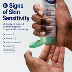Aplicación suave de Cetaphil con ácido salicílico 0,5% para piel propensa al acné.