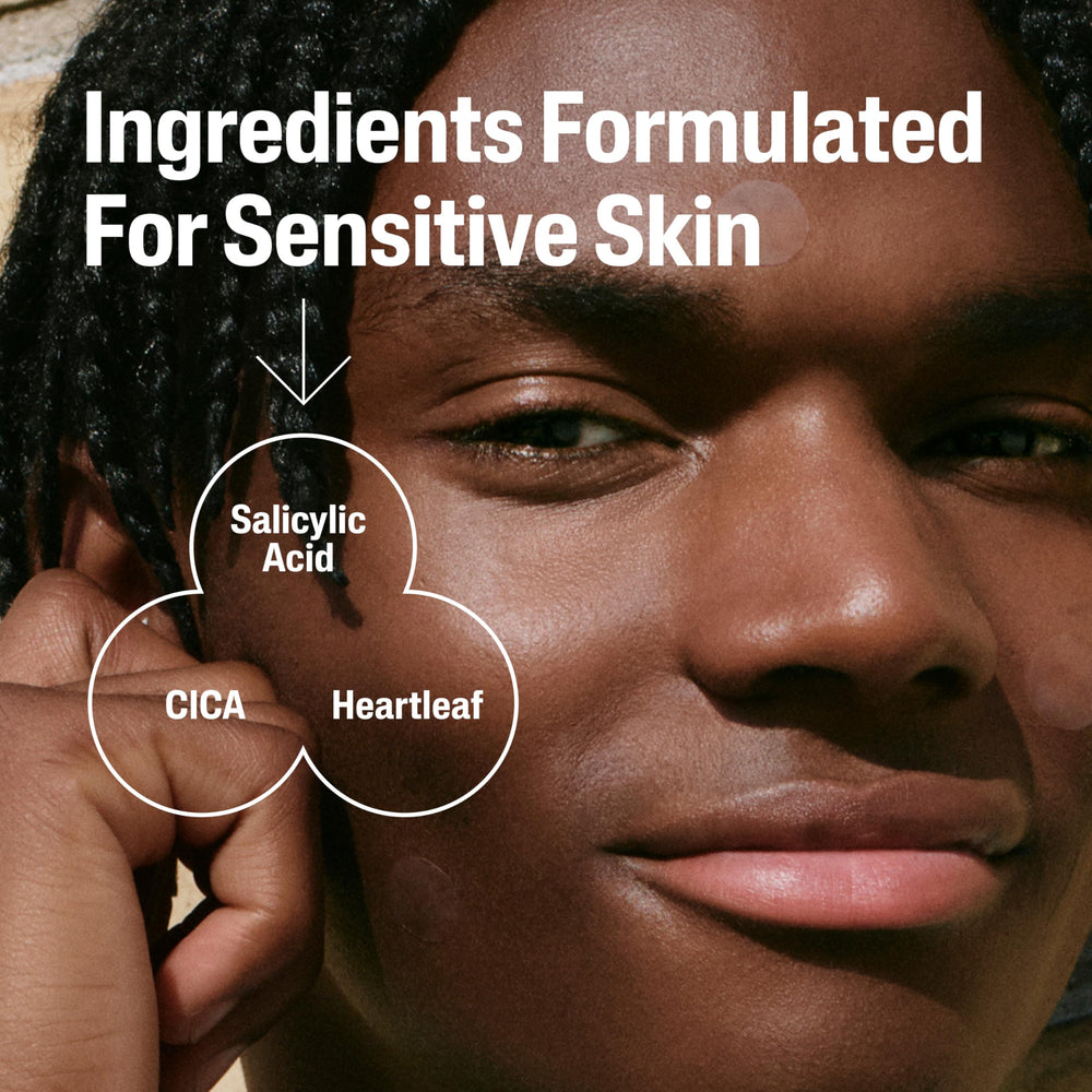 Parche Cetaphil suave sobre piel limpia.