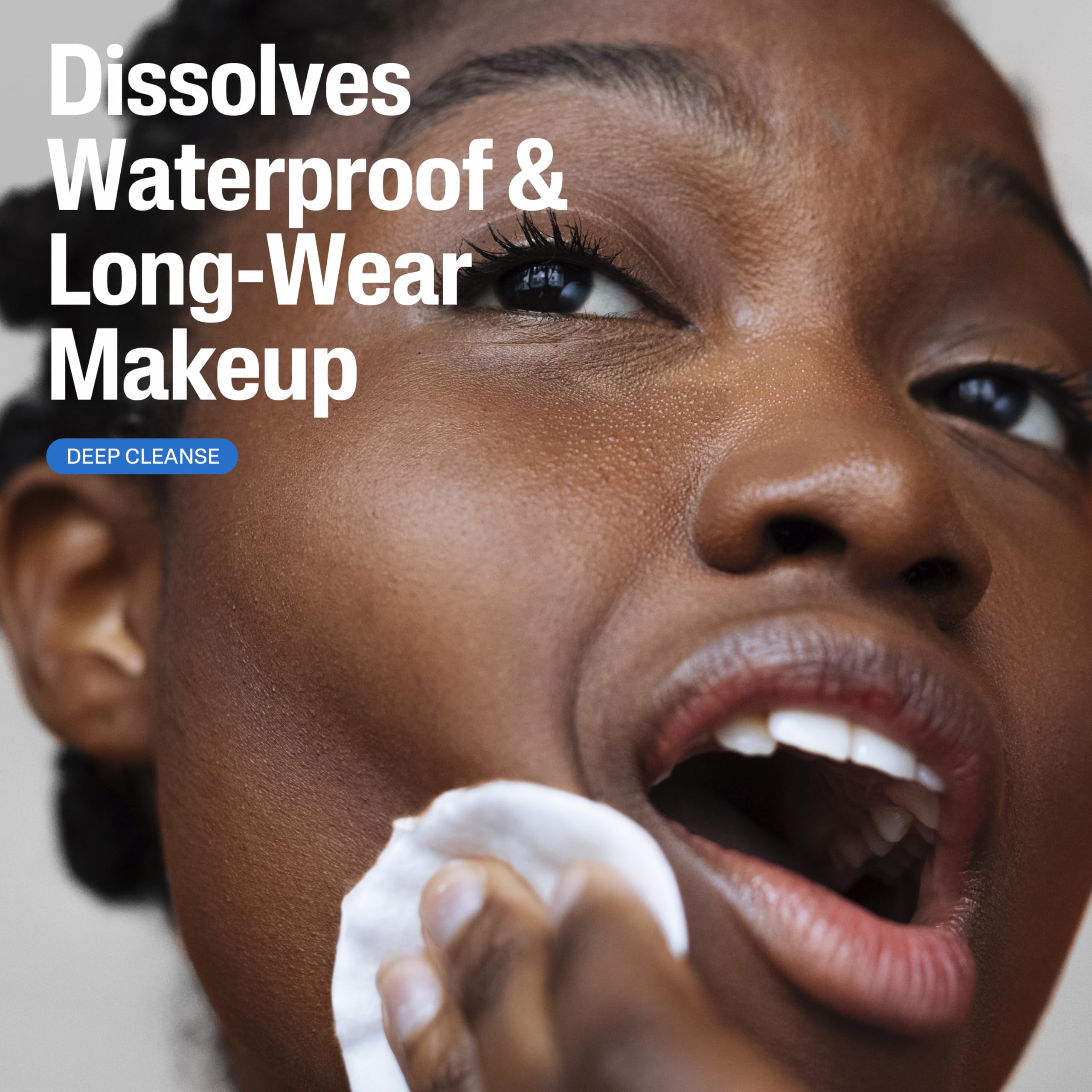 Cetaphil desmaquillante bifásico con aloe vera para calmar la piel durante la limpieza.