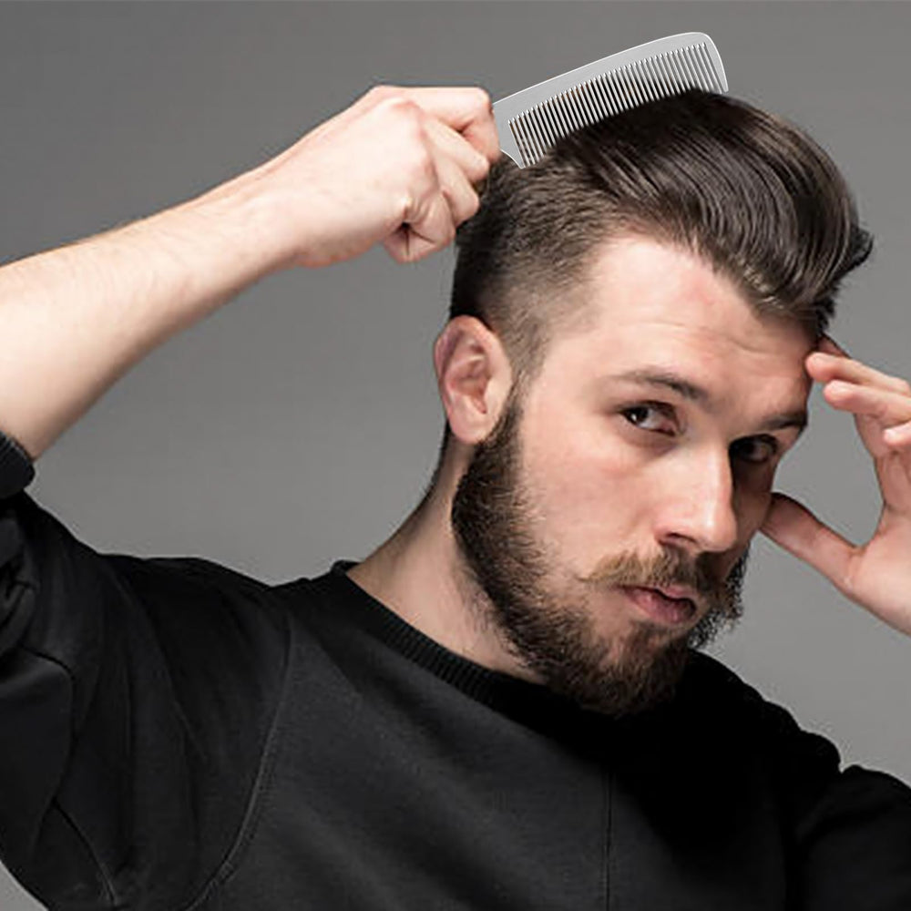 CGBARBER all-hair-types set fits professionals and home use.