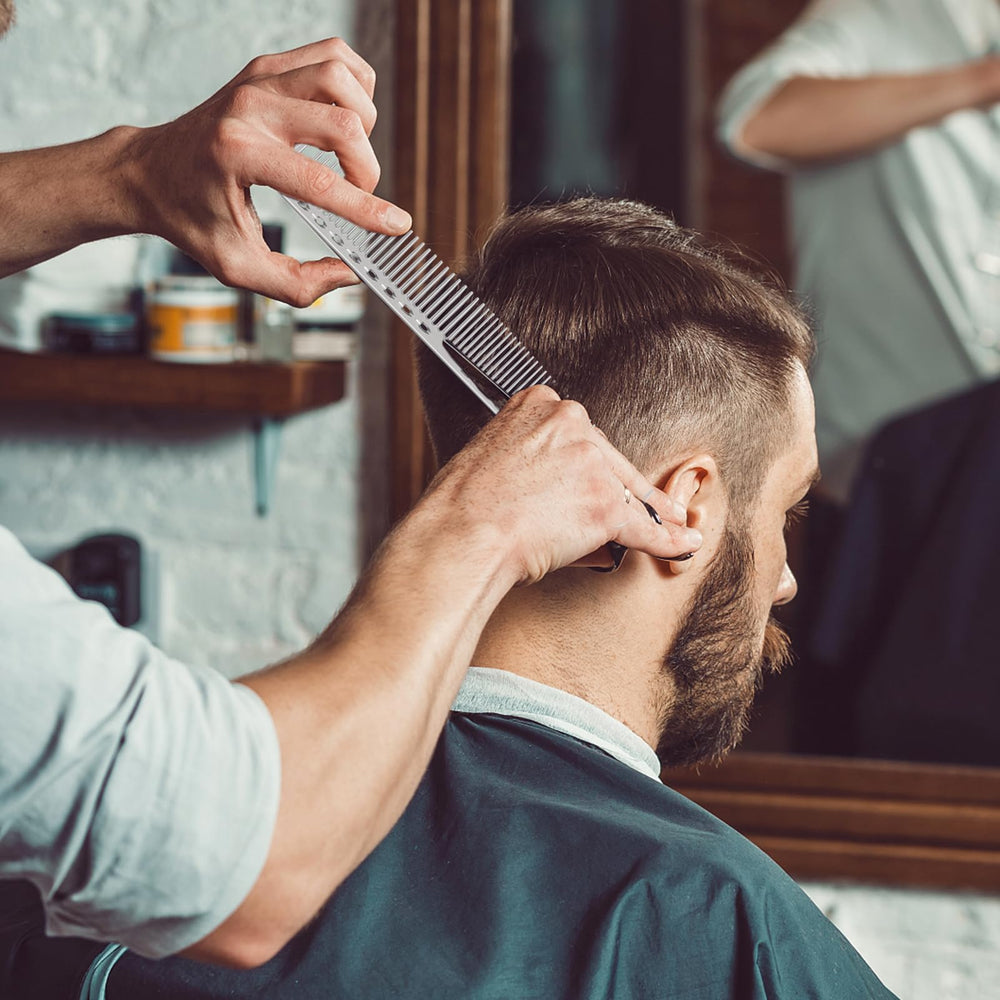 CGBARBER parting tail comb enables precise, consistent lines.