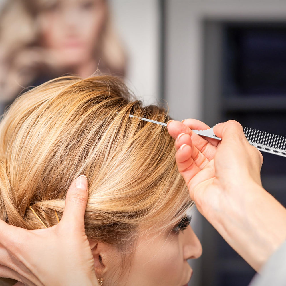 CGBARBER short styling comb for smooth texture and even spacing.