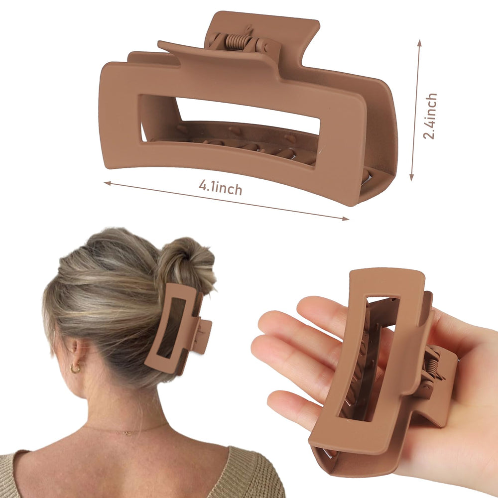 Pinza Chandat cuadrada grande acrílico beige para estilo cómodo todo el día.