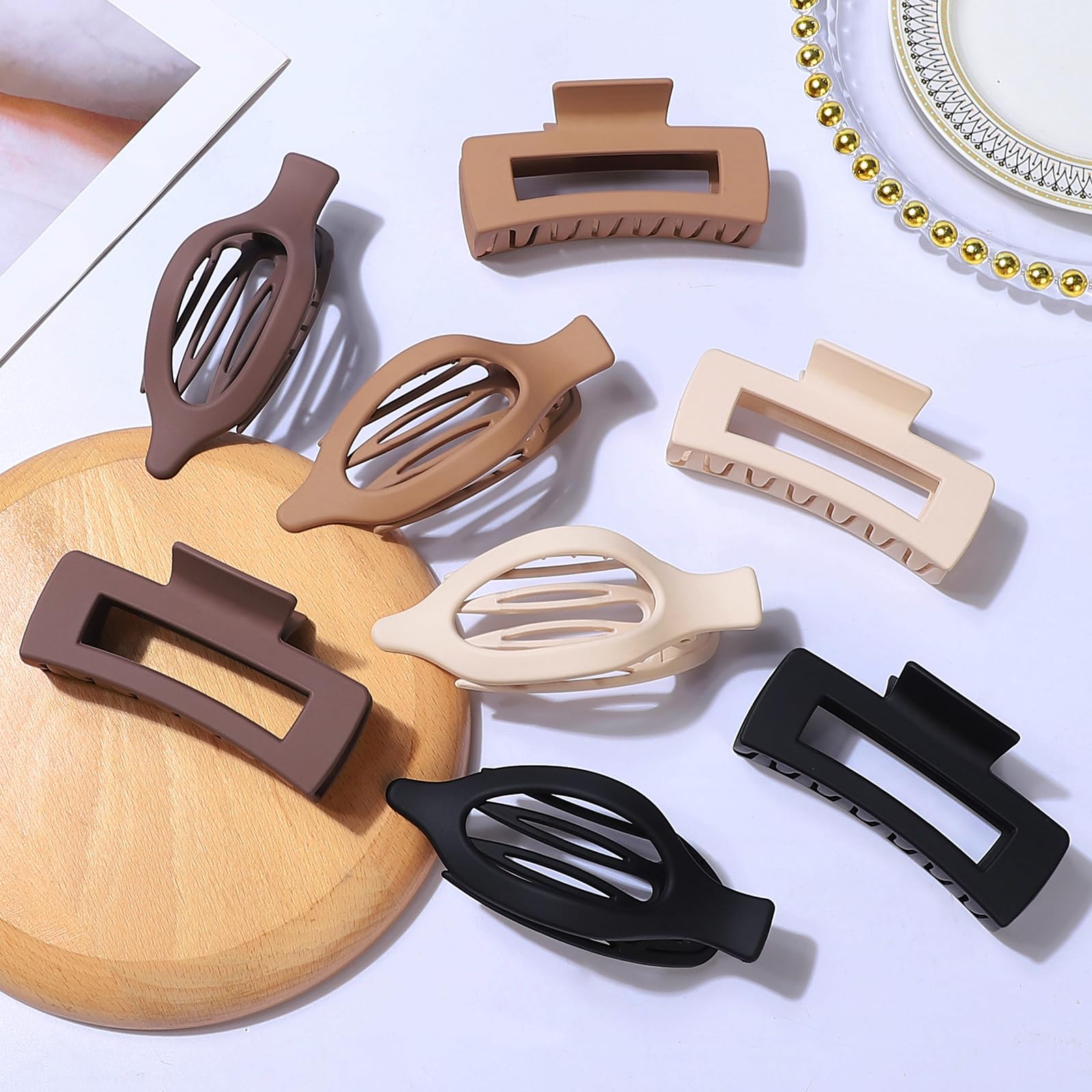 CHANDAT smooth curve design clip for gentle comfort on the scalp.