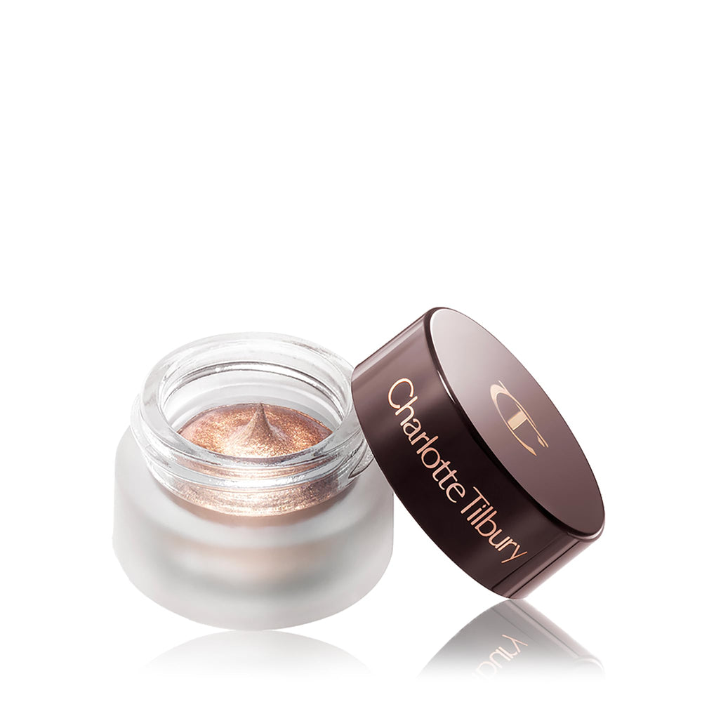 Charlotte Tilbury Eyes to Mesmerize Champagne apply with fingers for soft wash of color