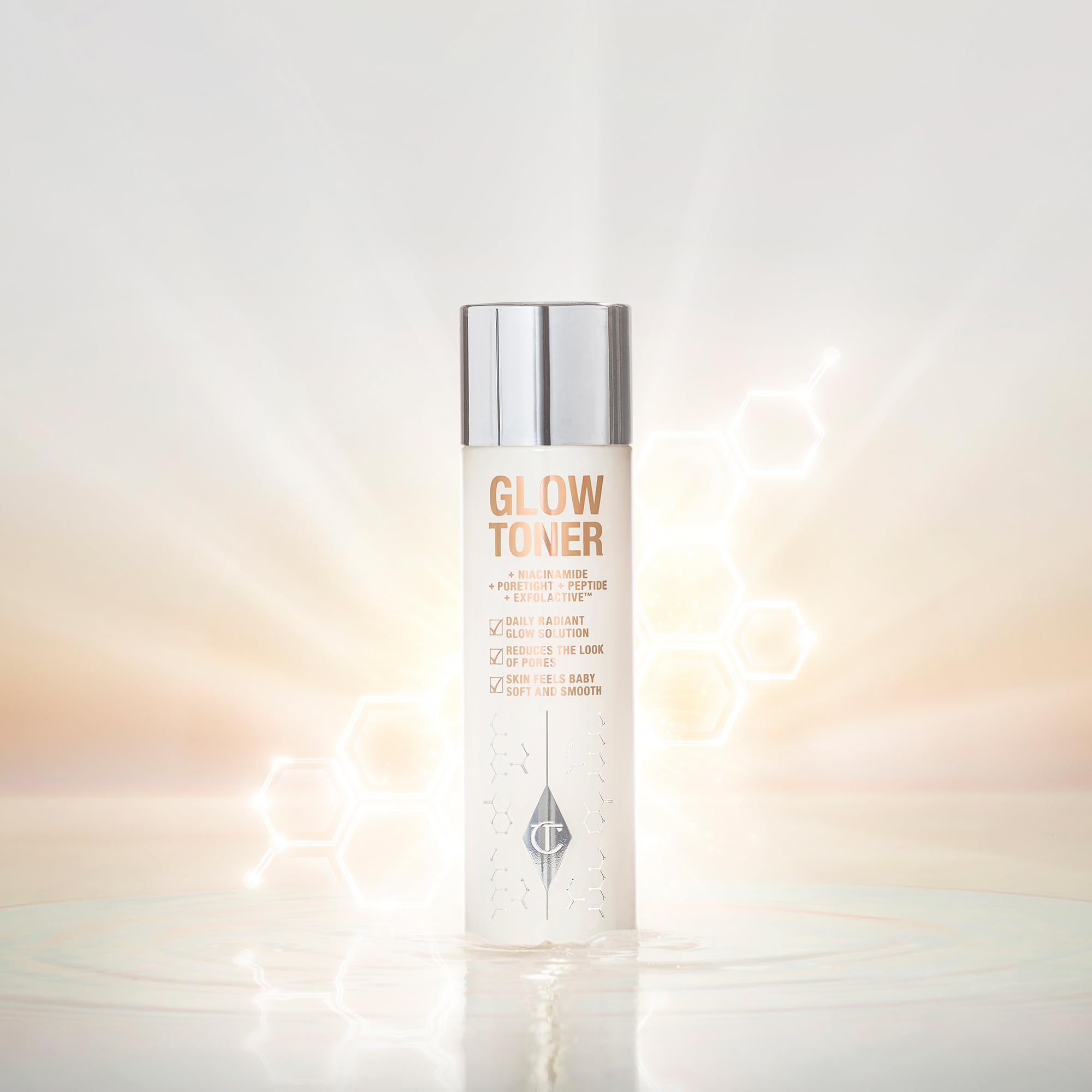 Charlotte Tilbury Glow Face Toner Mini — hidratación profunda que prepara la piel para sueros.