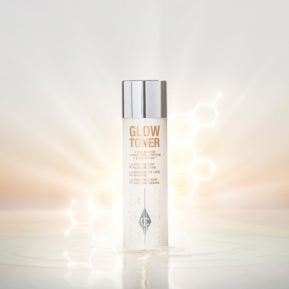 Charlotte Tilbury Glow Face Toner Mini — hidratación profunda que prepara la piel para sueros.