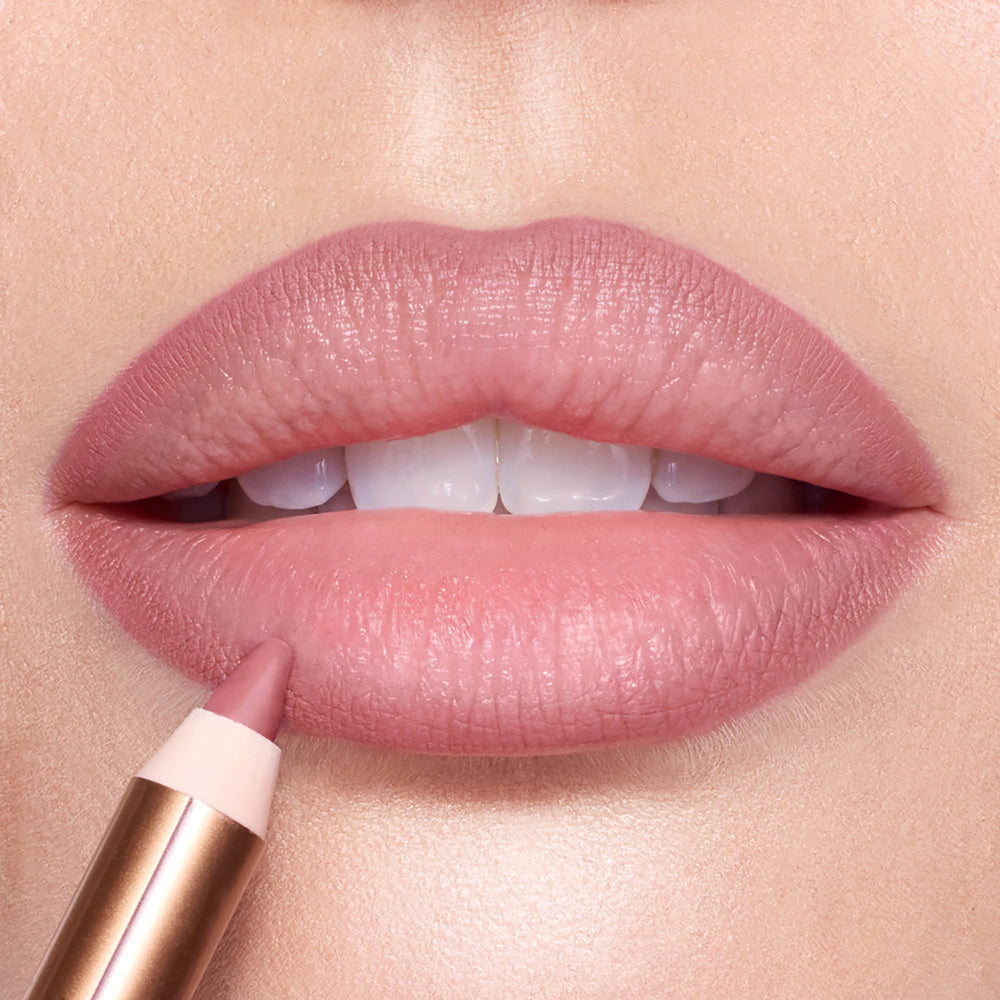 Aceite de jojoba hidrata y suaviza los labios