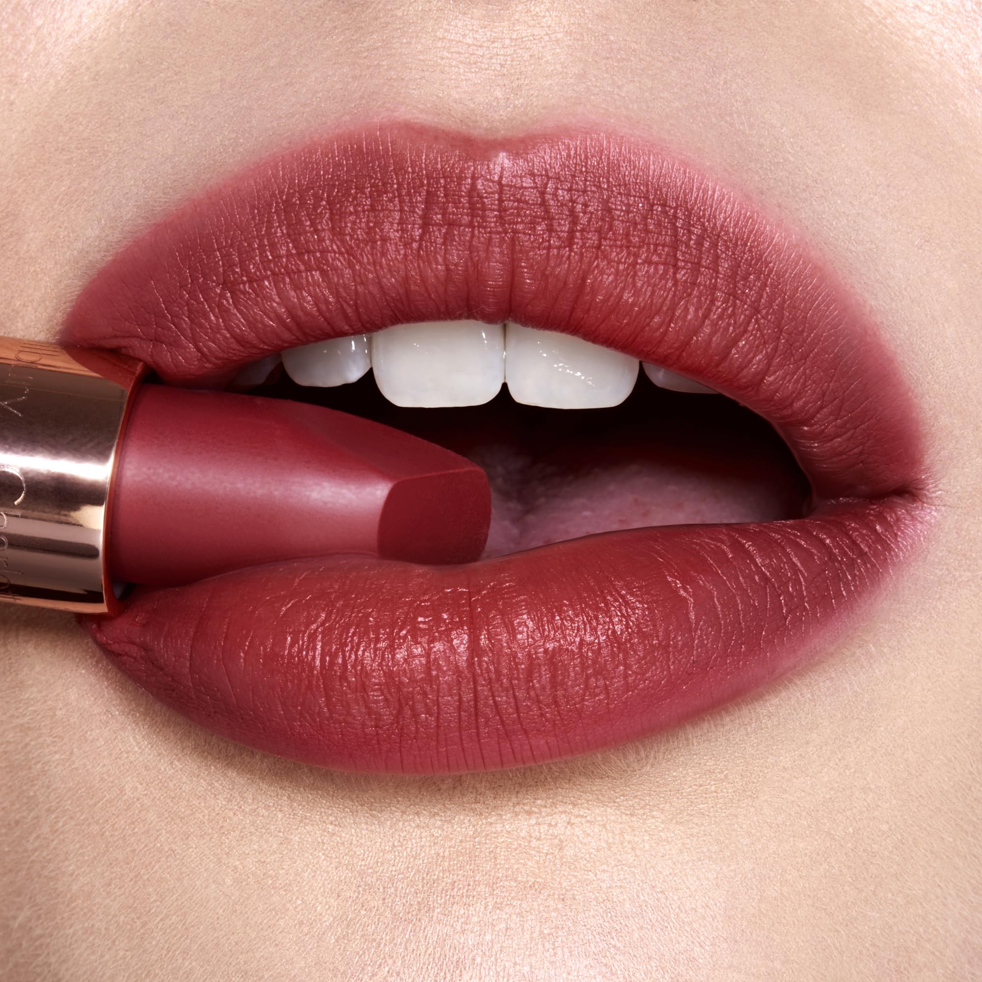 Nourishing Lipstick Tree Extract in Matte Revolution formula for lips