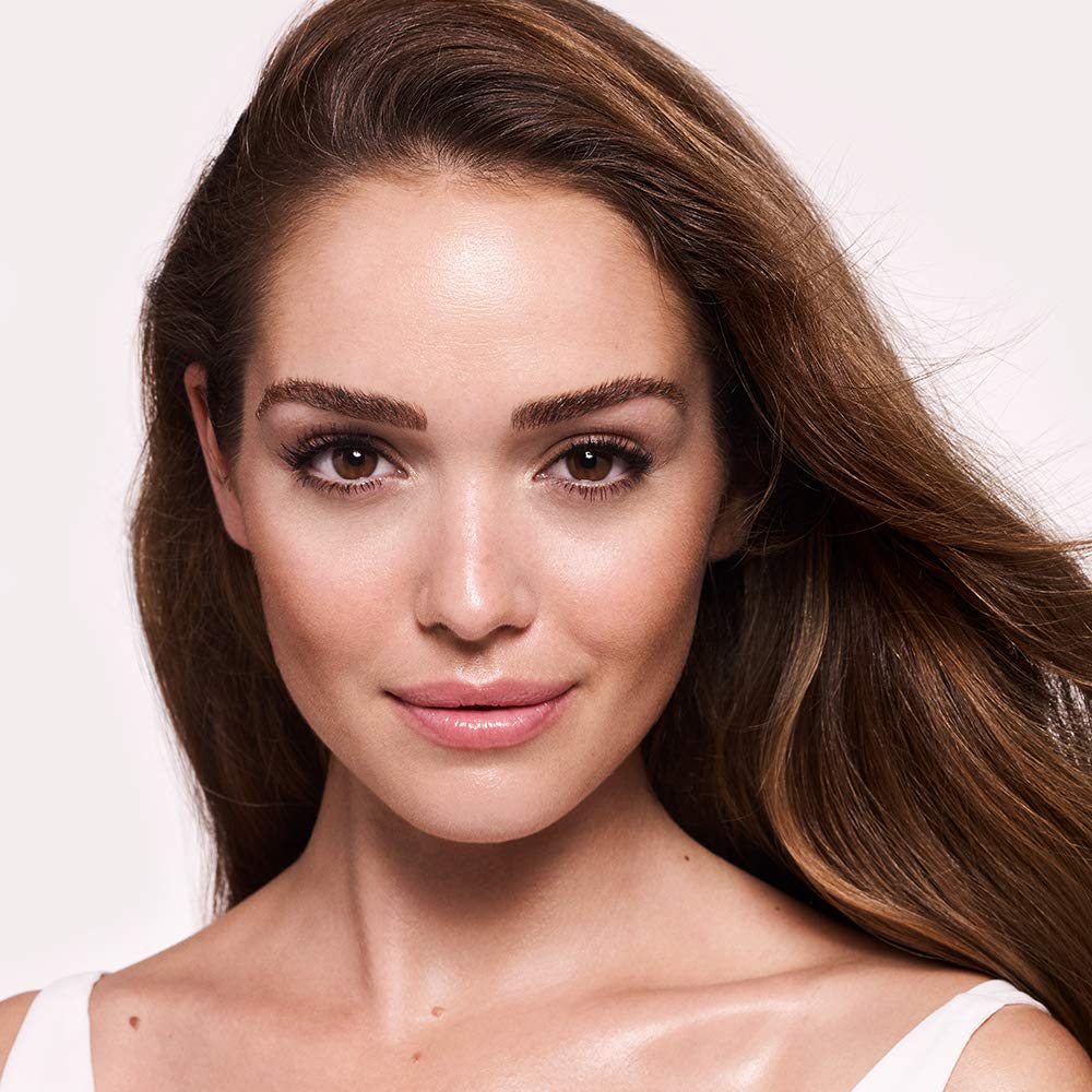 Charlotte Tilbury Wonderglow soft-focus glow highlights textures with dewy luminosity