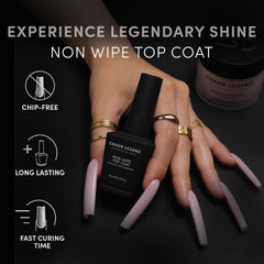 Chaun Legend: capa superior con brillo intenso sobre uñas.