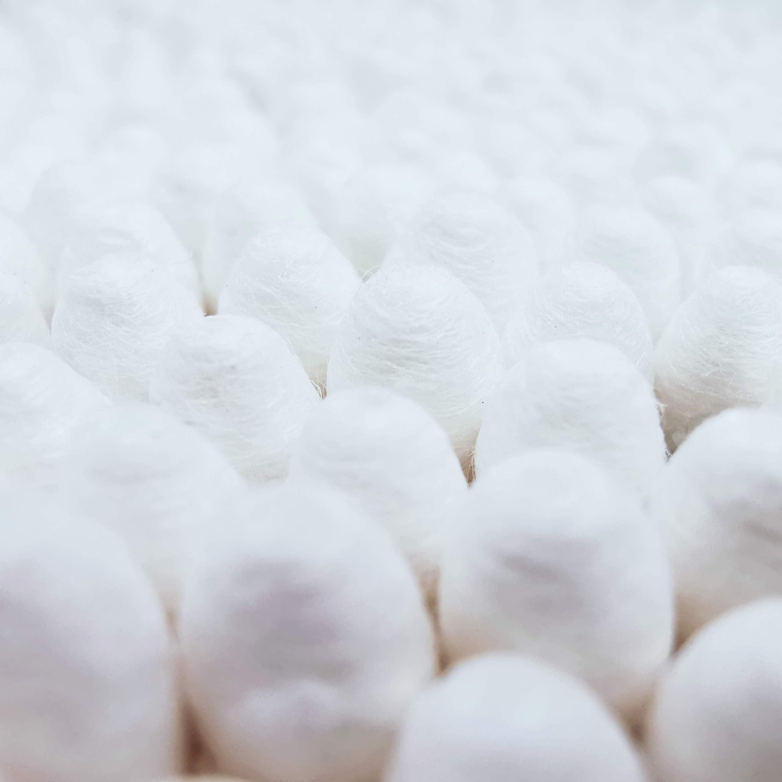 Quanzhou Chenchenchen bamboo cotton swabs for makeup precise application with soft fibers.
