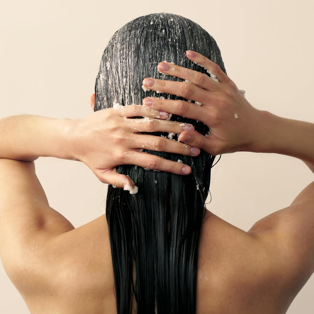 Christophe Robin Purifying Scalp Scrub fragrance conveys a spa-like refreshing scent