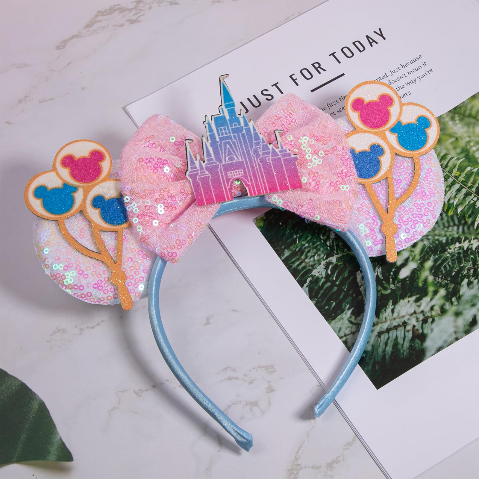 Detail shot of CHuangQi ears headband assembly and secure fit.
