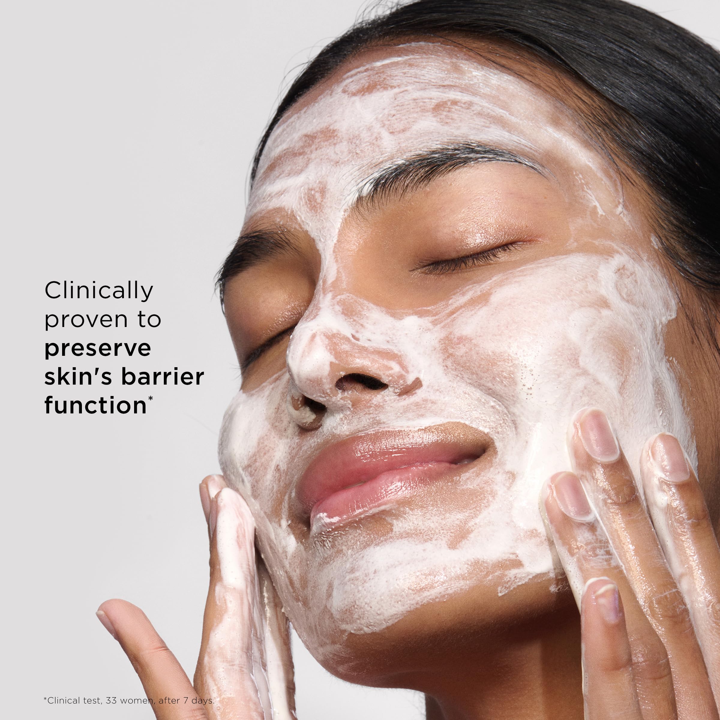Clarins Hydrating Gentle Foaming Cleanser water rinse for clean, refreshed skin.