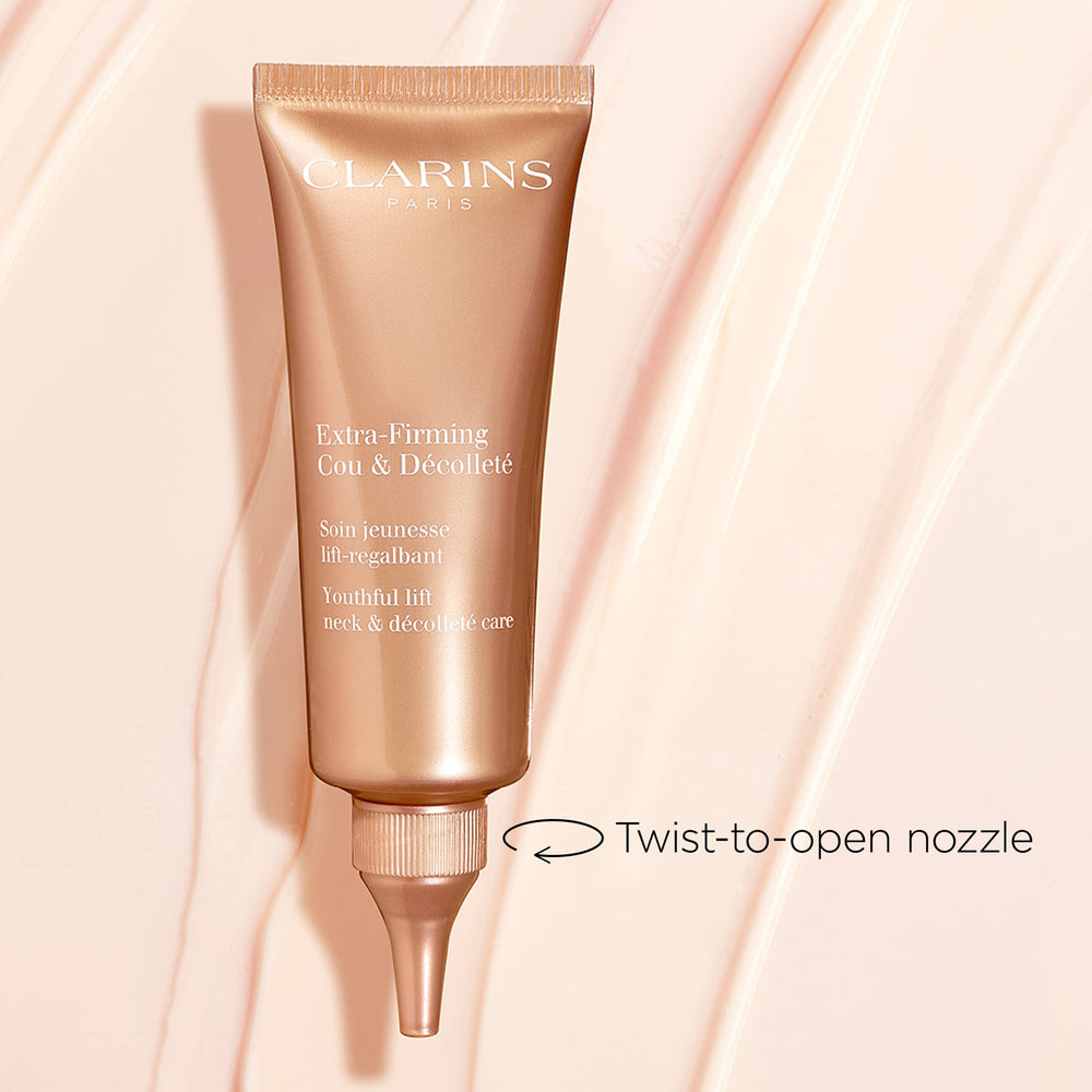 Ingredient focus on kangaroo flower and mitracarpus in Clarins neck cream packaging.