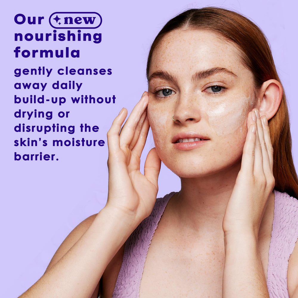 Calming fragrance of Clean & Clear Night Relaxing Deep Cleaning Face Wash.