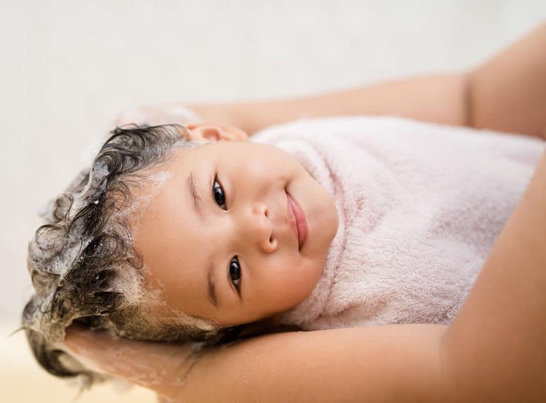 Clean Kids Naturally free-from-ingredients-list highlights gluten, parabens, and sulfates absence.