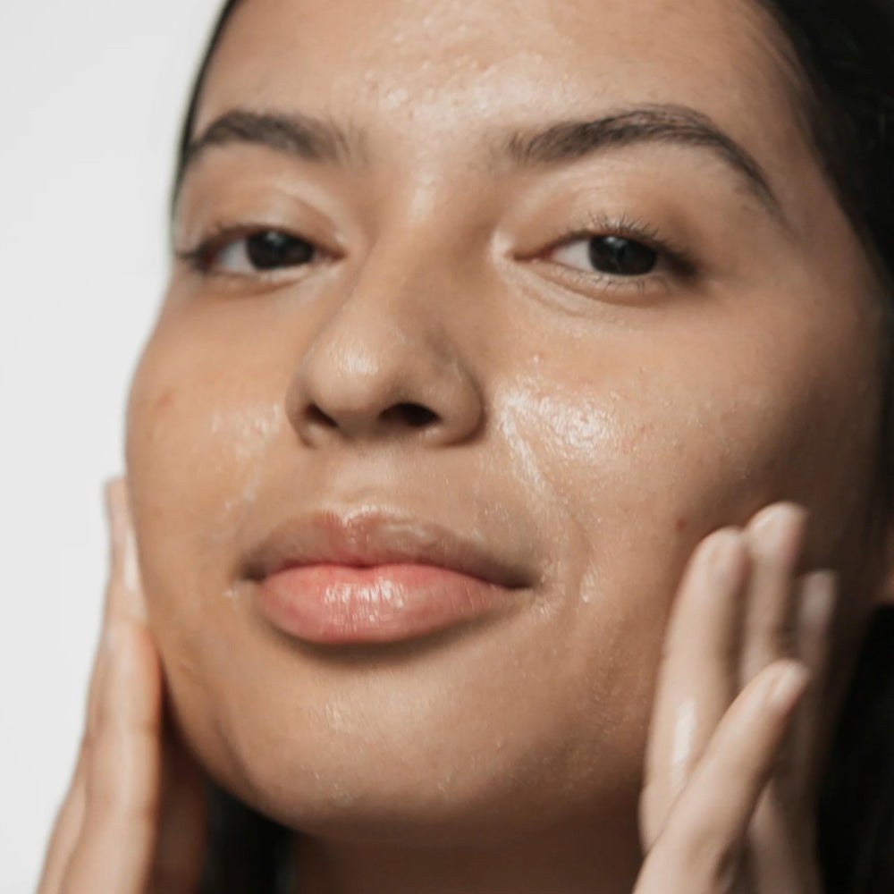 Fresh-looking skin after washing with Clinique Acne Solutions Cleansing Gel