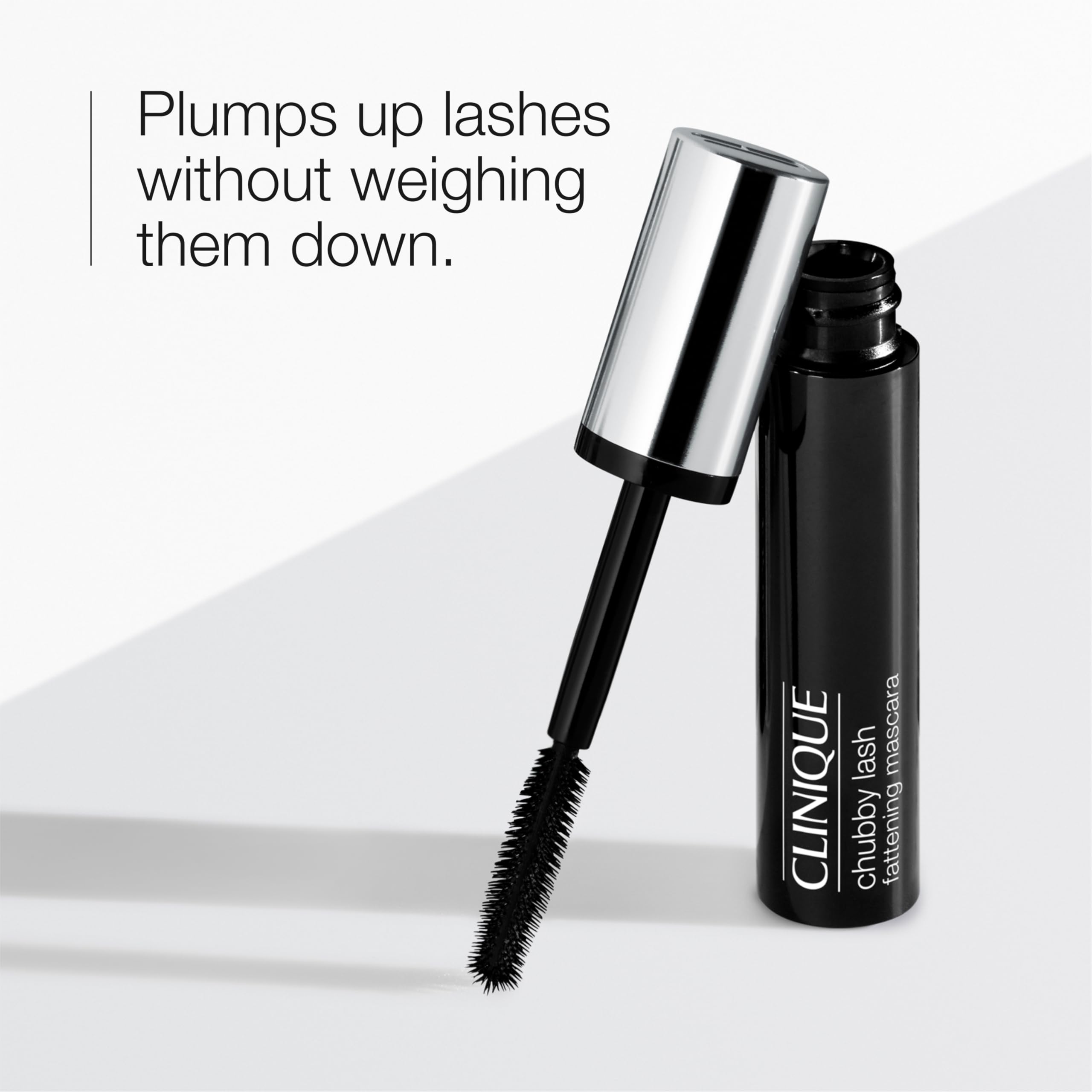 Clinique Chubby Lash applying 360-degree definition for fuller lashes.
