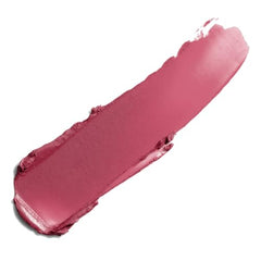 Clinique Dramatically Different Lipstick precision-tip enhances lip shape without liner needed.
