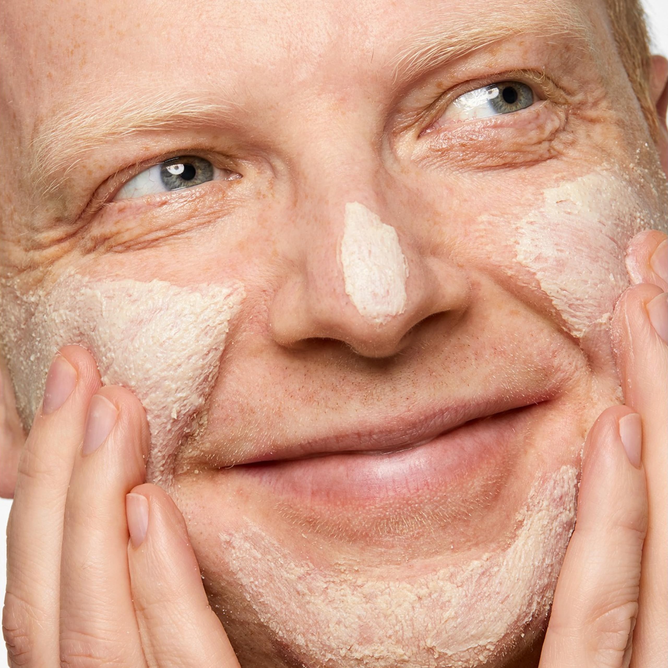 Bamboo powder particles in Clinique For Men Exfoliating Jelly