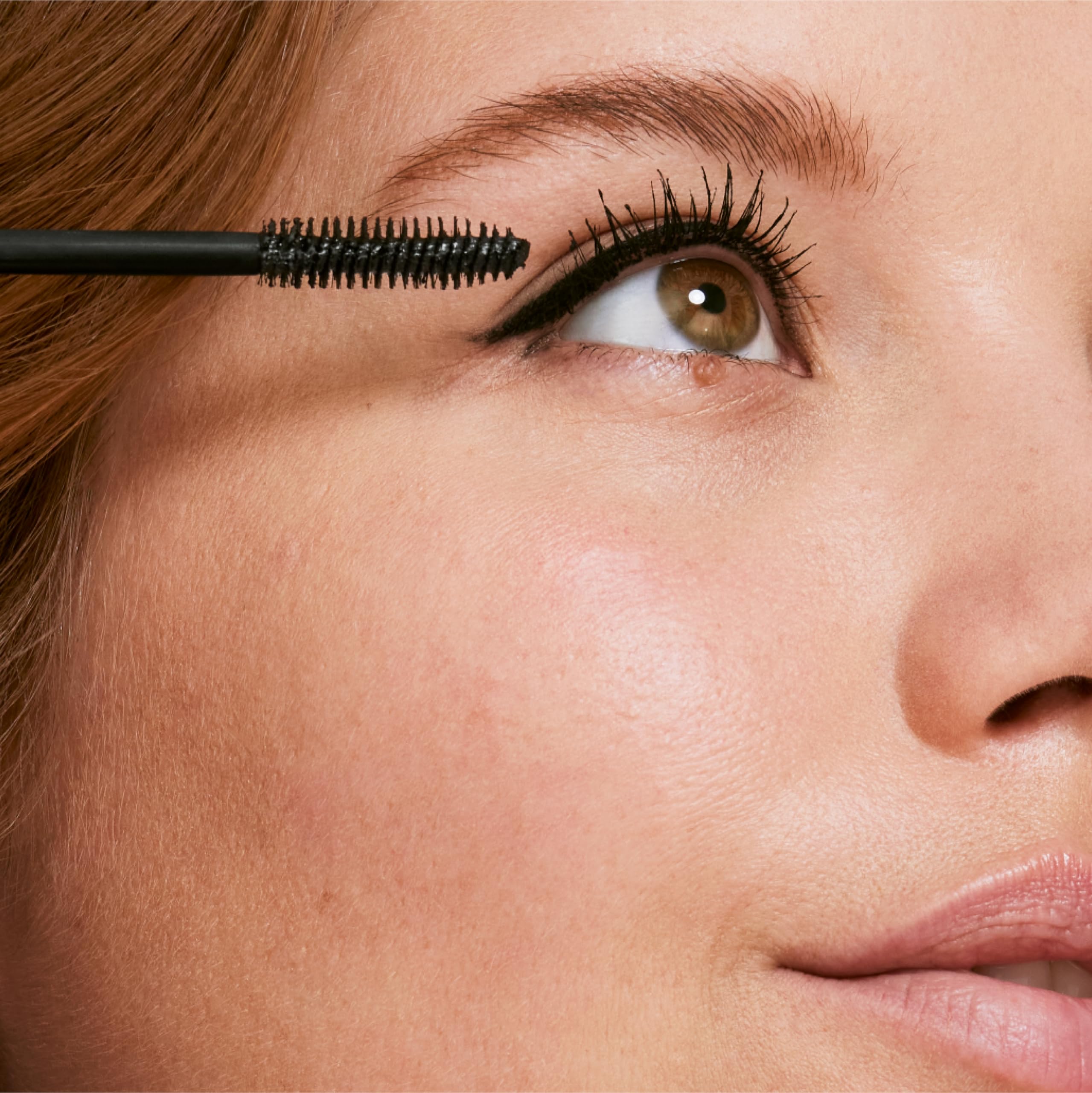 Clinique High Impact Waterproof Mascara demonstrating resistance to heat and humidity