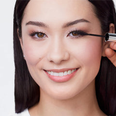 Clinique Lash Power Tubing Mascara resistencia a sudor y lágrimas sin correrse.