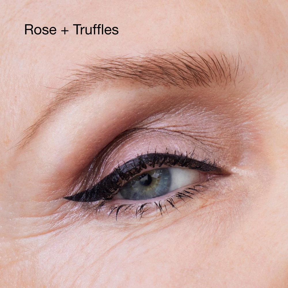 Clinique Shadow Play Rosé and Truffles shade pair flatters many skin tones