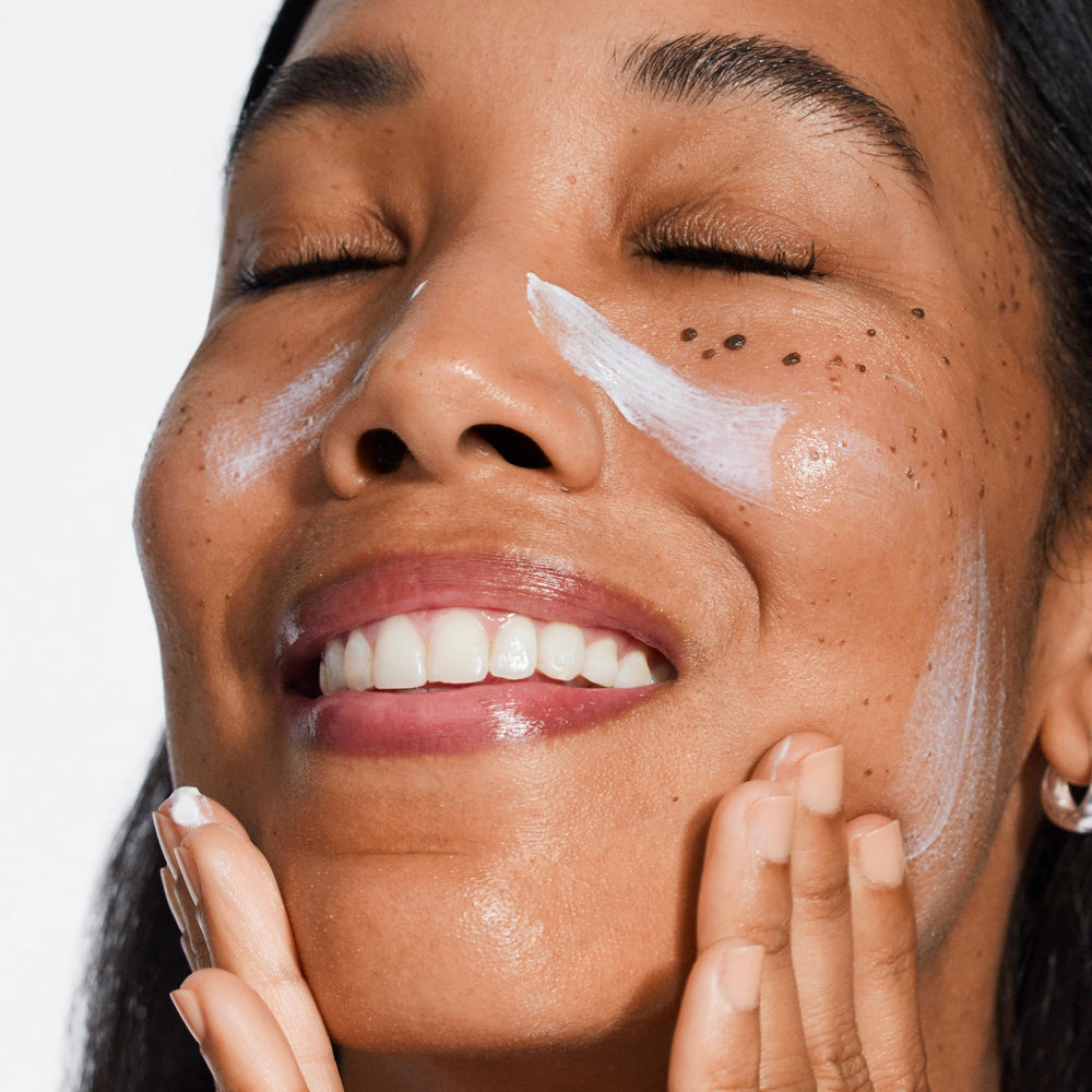 Sunscreen label on Clinique SPF 30 product packaging
