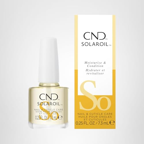 CND SolarOil: compatible con otros tratamientos de uñas.