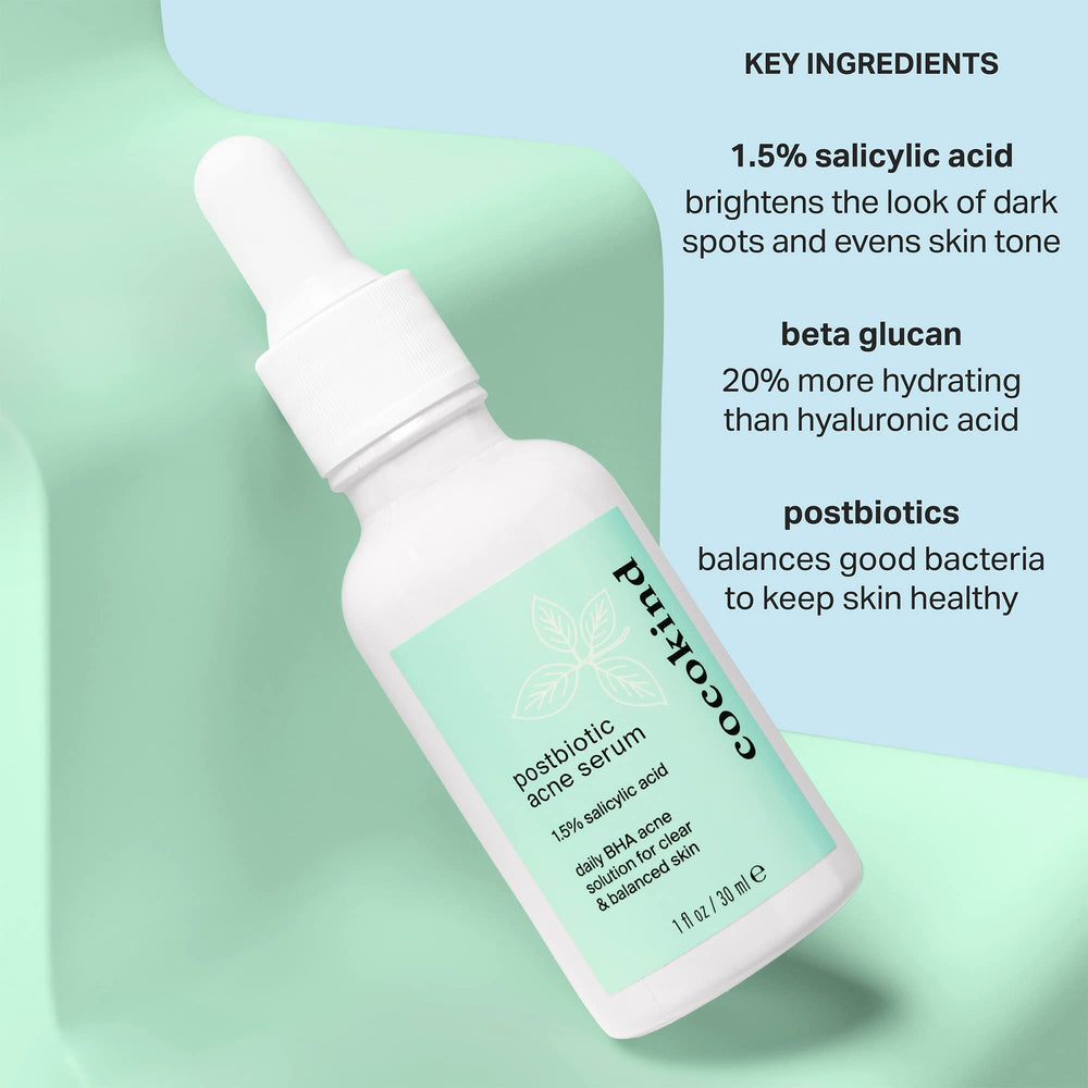 Cocokind Postbiotic Acne Serum caja de producto, empaque simple y sostenible.