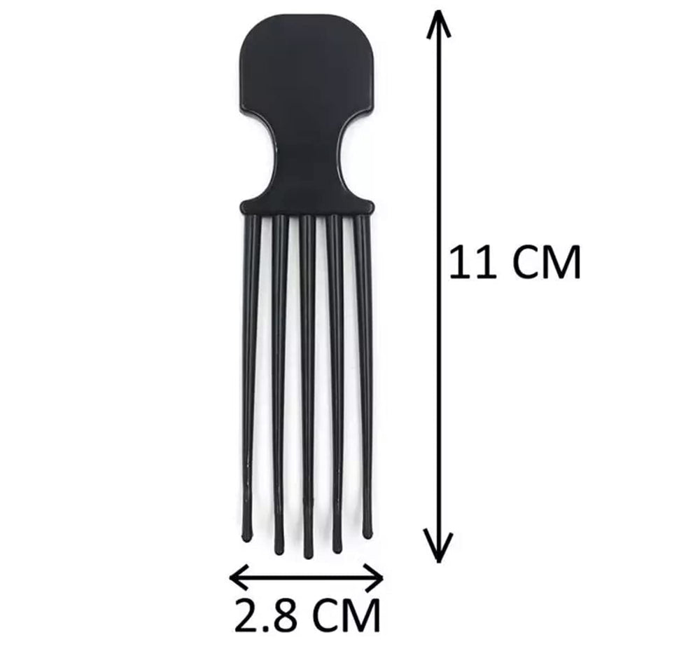 Coiffure Extensions CE scalp-massager close-up, ergonomic grip for gentle scalp relaxation