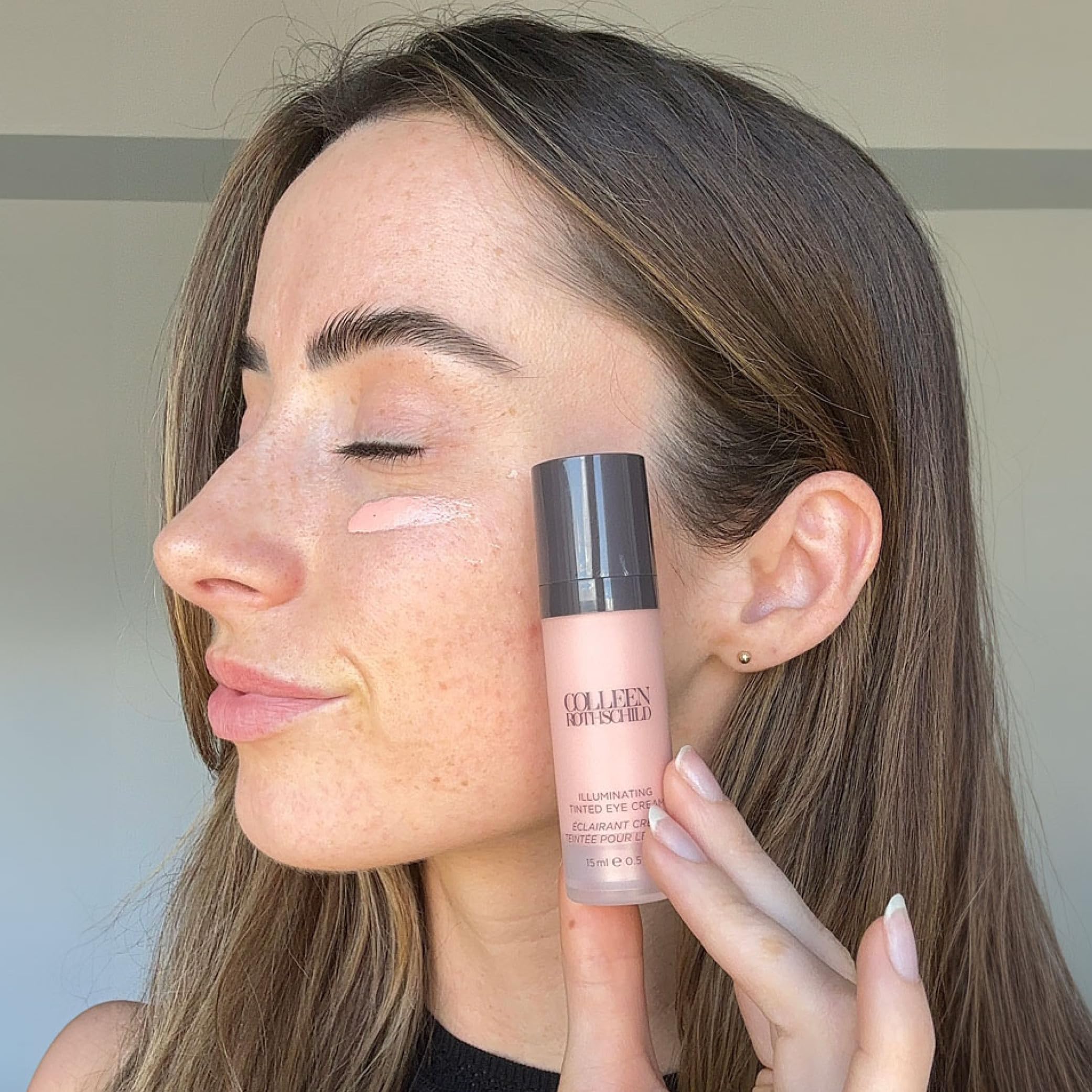 COLLEEN ROTHSCHILD Highlights hyaluronic acid and peptides in formula.
