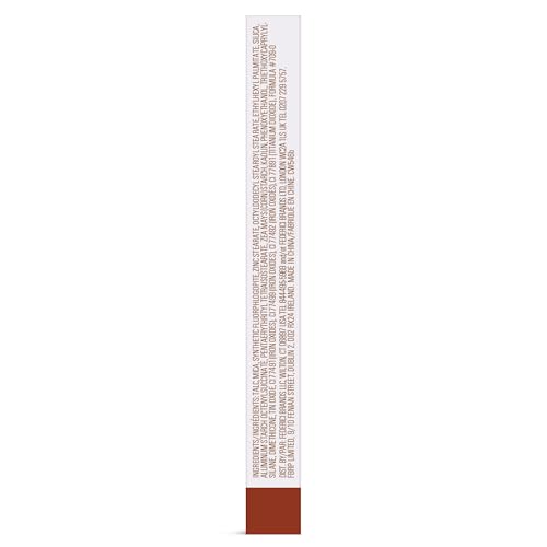 Color Wow Root Cover Up Red powder blends for natural dimension.