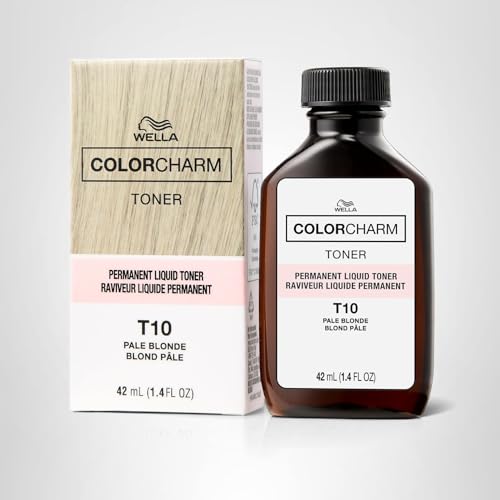 COLORCHARM bottle detail highlights compact, travel-friendly packaging.