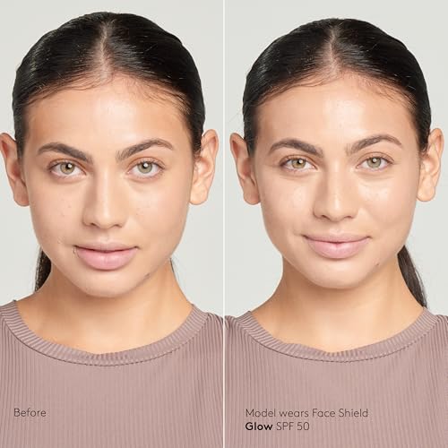 Colorescience Sunforgettable Face Shield Glow pearlescent finish on skin