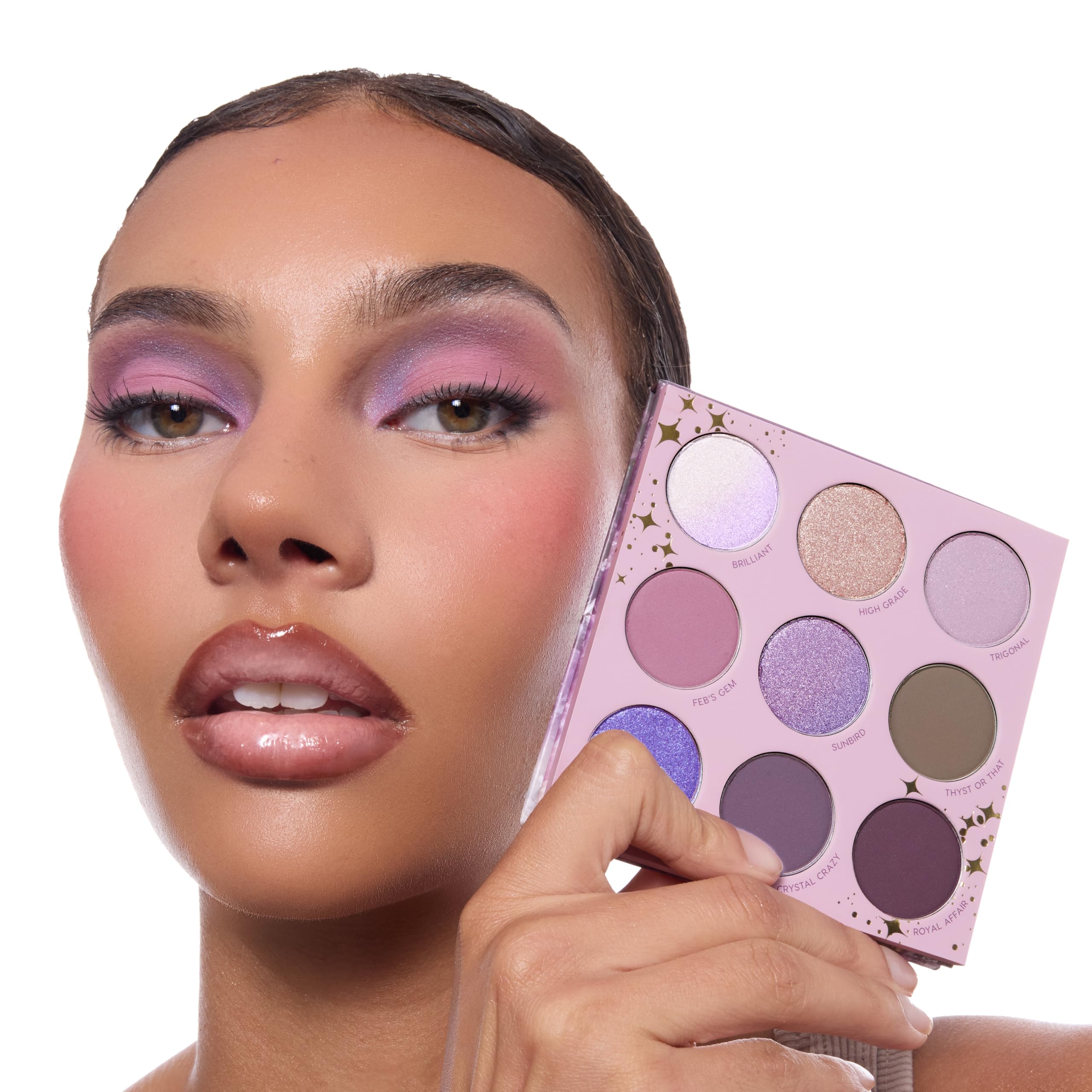 ColourPop All Amethyst Palette: pigmentación intensa para delinear sombras con facilidad.