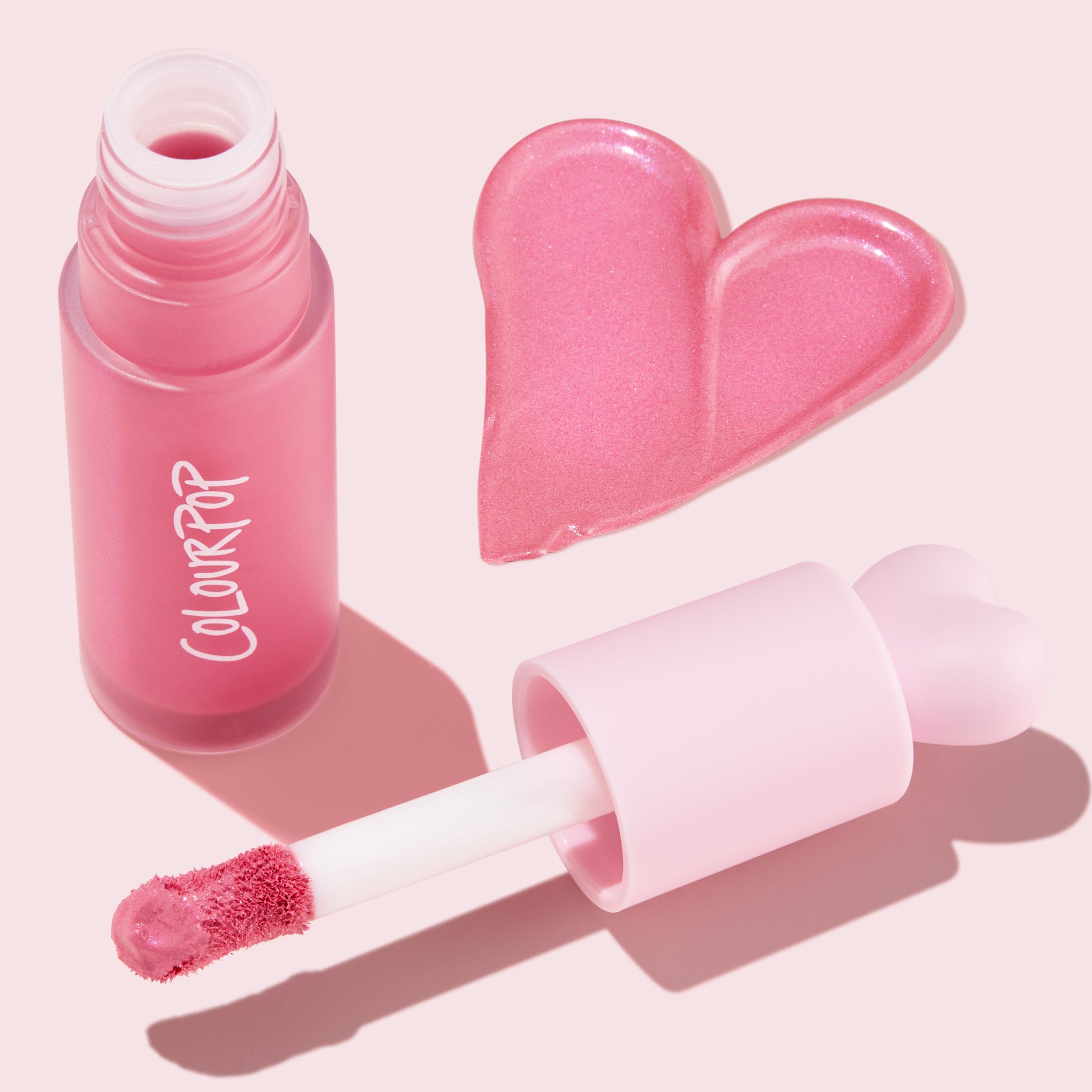ColourPop blush líquido tono rosado natural para un look fresco.