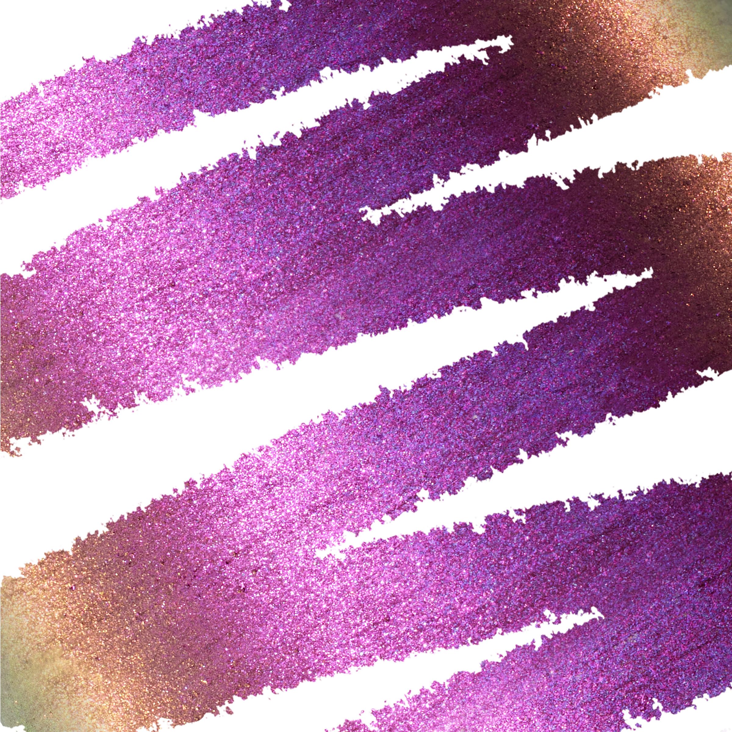 ColourPop Crème Gel Waterproof Chrome: difumina para efecto ahumado antes de fijarse.