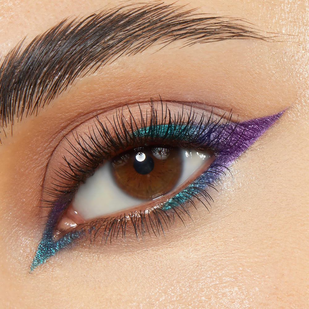 Delineador ColourPop Crème Gel: acabado mate para looks sobrios y duraderos.