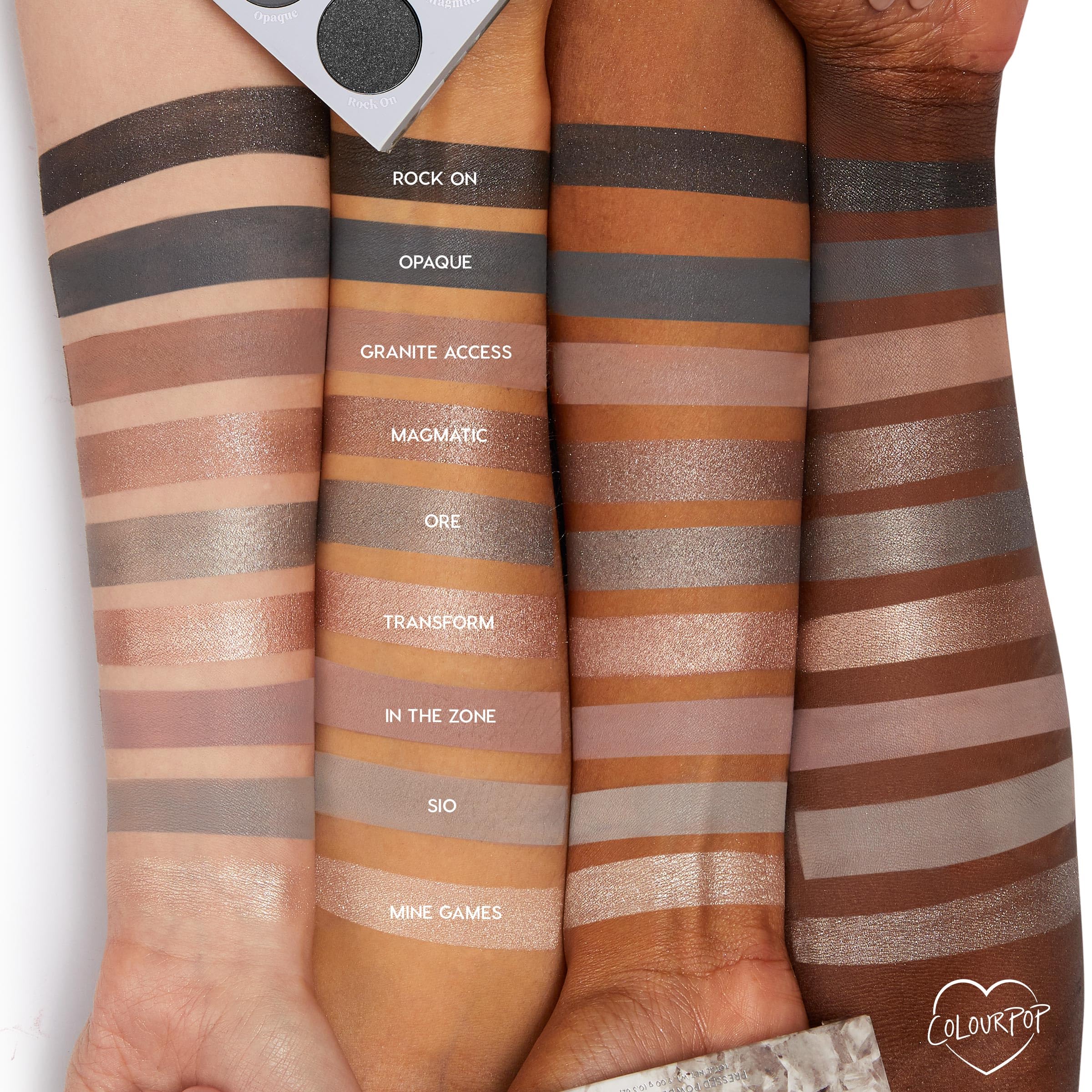 ColourPop Of Quartz acabado mixto con destellos para transiciones suaves.