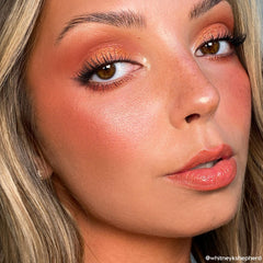 ColourPop Rock On Eyeshadow Palette: destellos metalizados para looks nocturnos y elegantes.