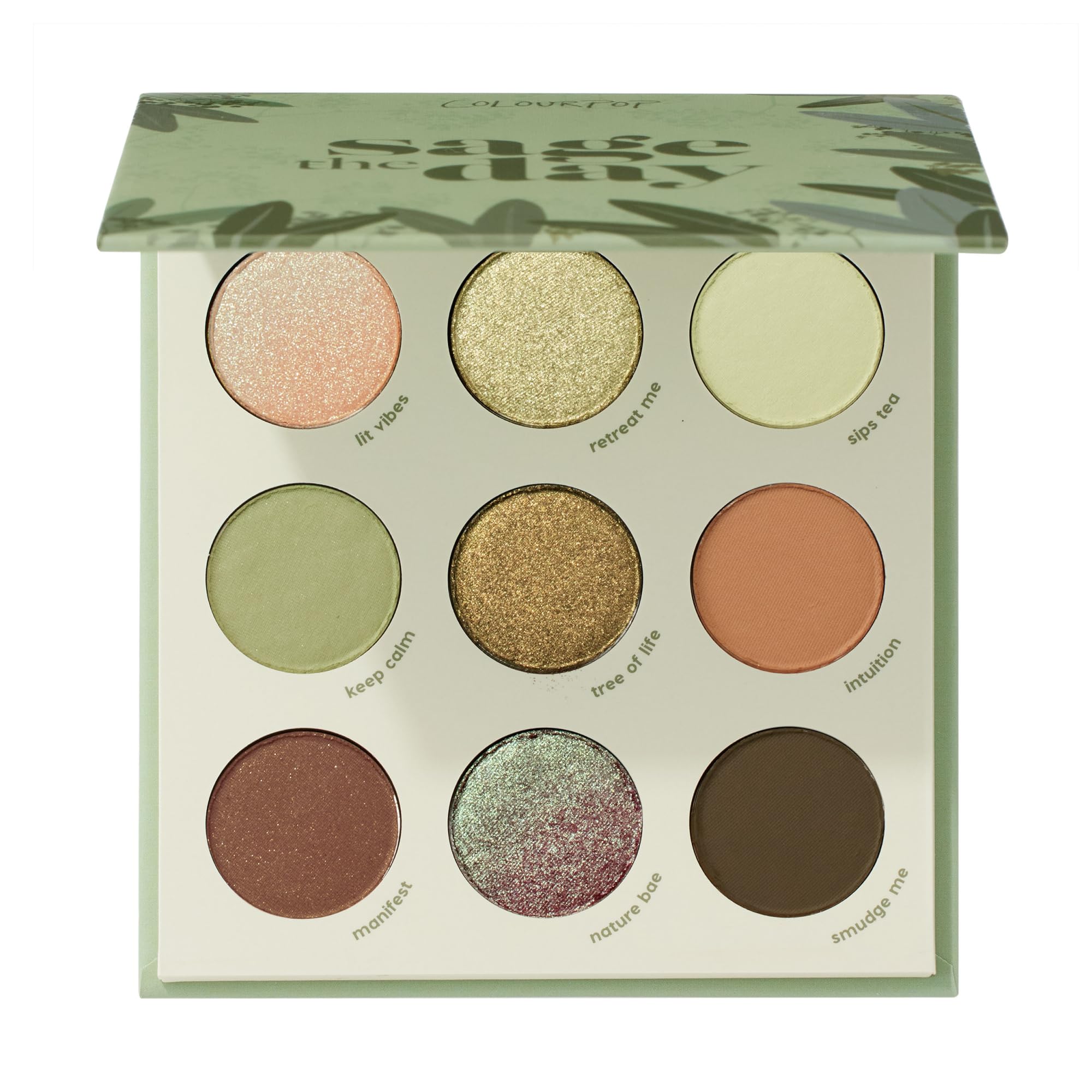 ColourPop Sage the Day primer plano de tonos salvia y oliva para estilos versátiles