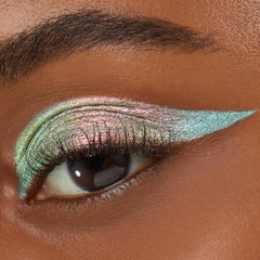 ColourPop Shadow Stix multichrome: delineado preciso para líneas definidas.