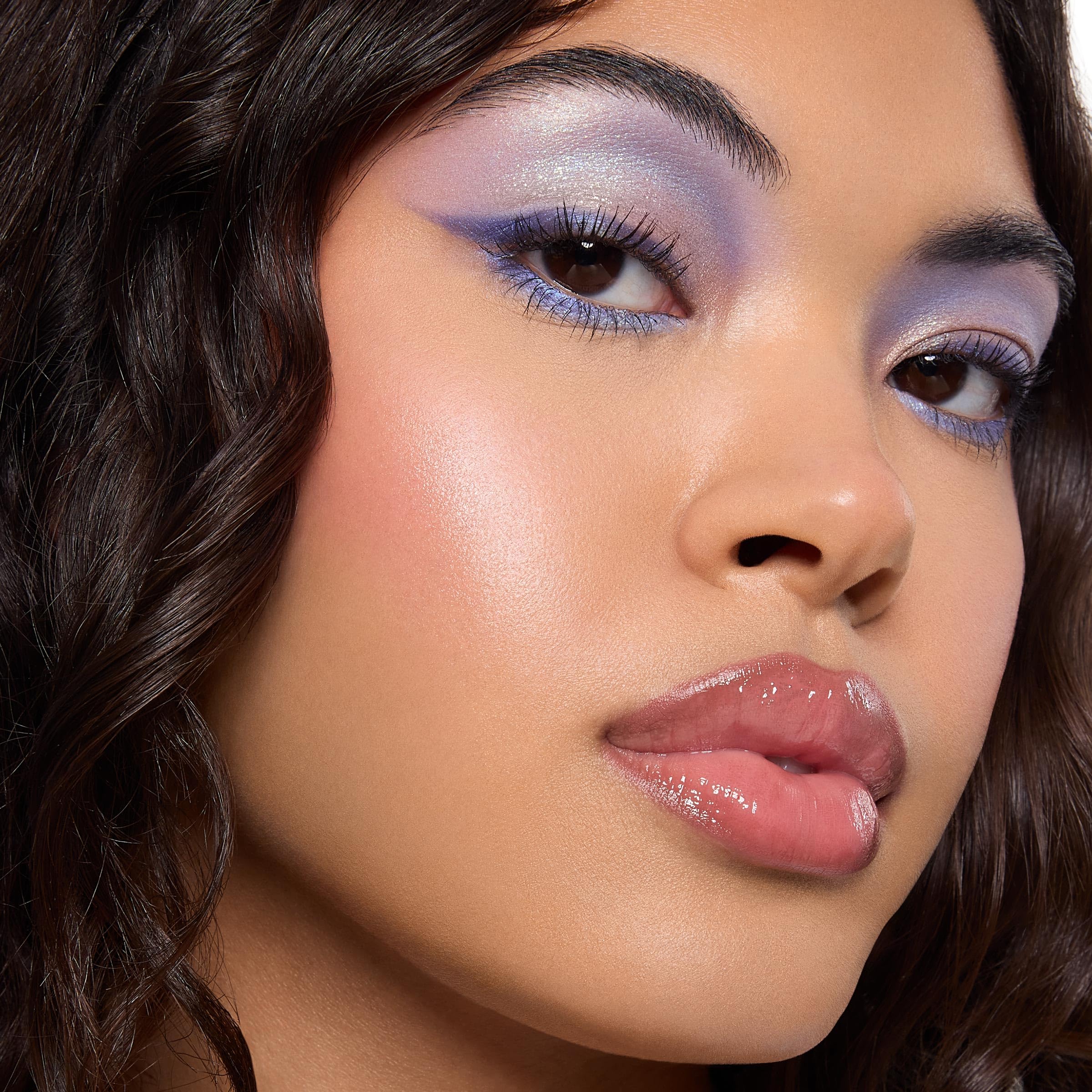ColourPop Stitch Beach Dreamin’, sombras metalizadas para destellos vivos.
