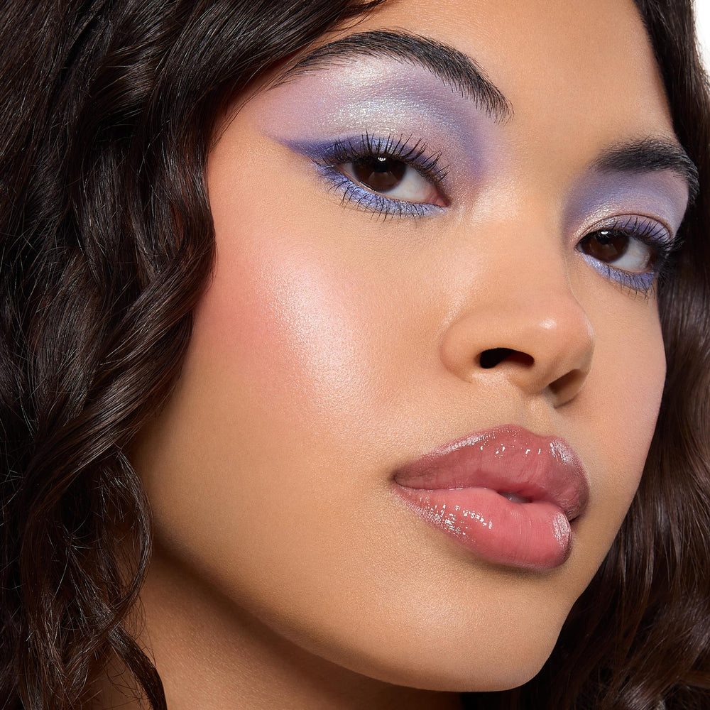 ColourPop Stitch Beach Dreamin’, sombras metalizadas para destellos vivos.