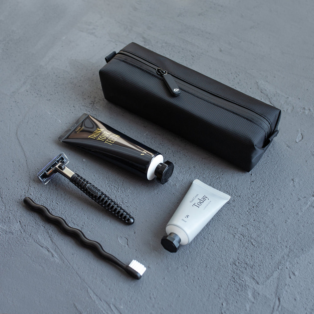 Comfyable cable and earphones case, keeps cords tangle-free.