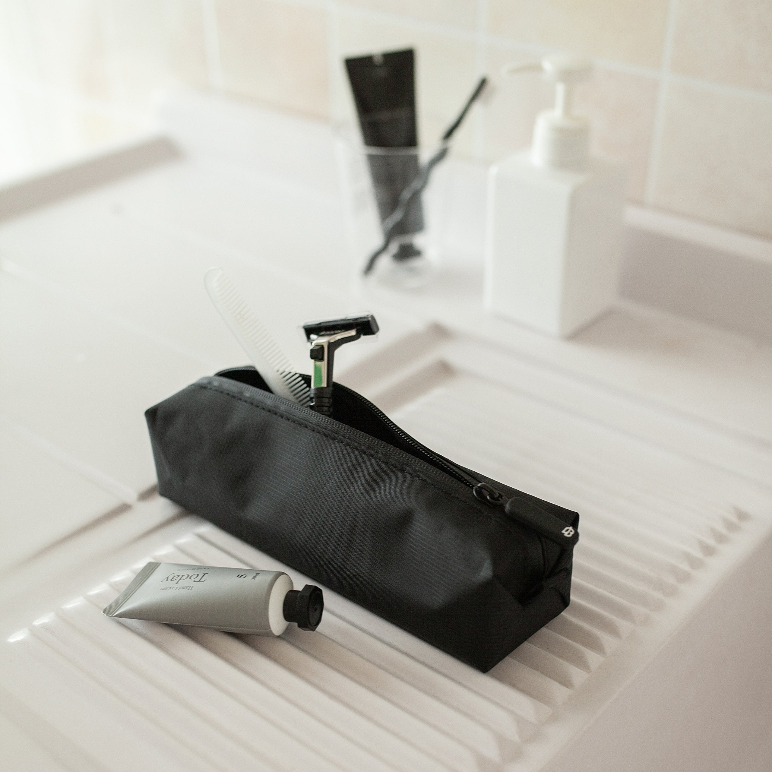 Comfyable gym and travel essentials organizer helps pack light.